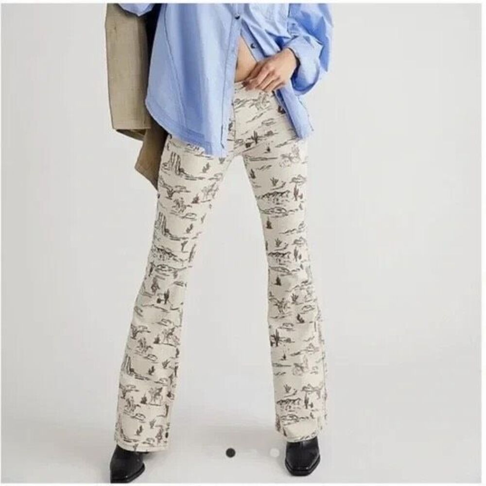 Free People Penny Pull-On Printed Summer Flare Jeans Size 26